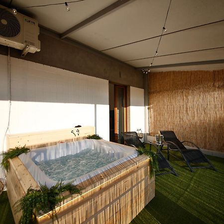 Atticoderossi A 500Mt Da Stazione&Centrostorico Apartment Bari Luaran gambar