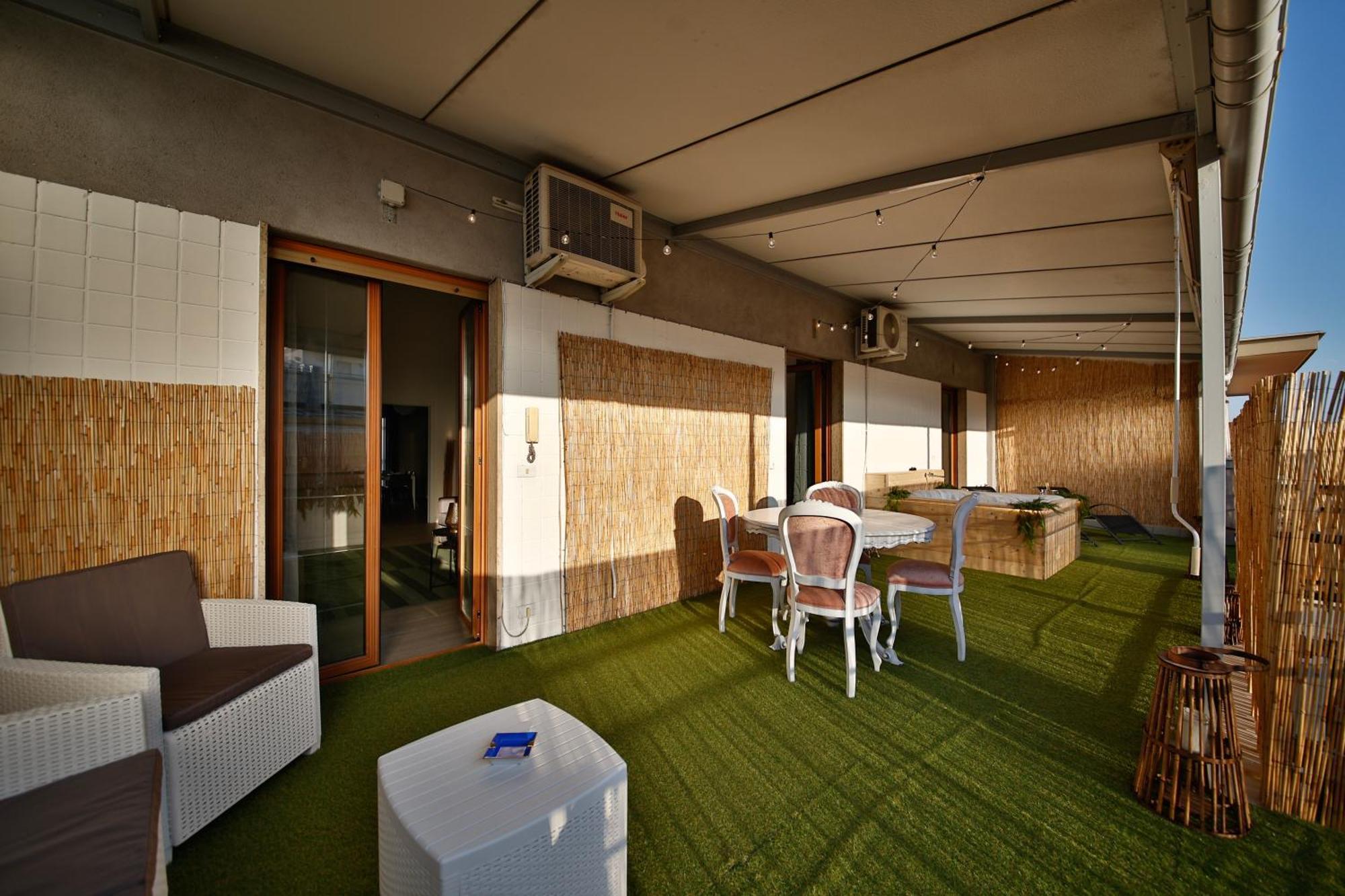 Atticoderossi A 500Mt Da Stazione&Centrostorico Apartment Bari Luaran gambar