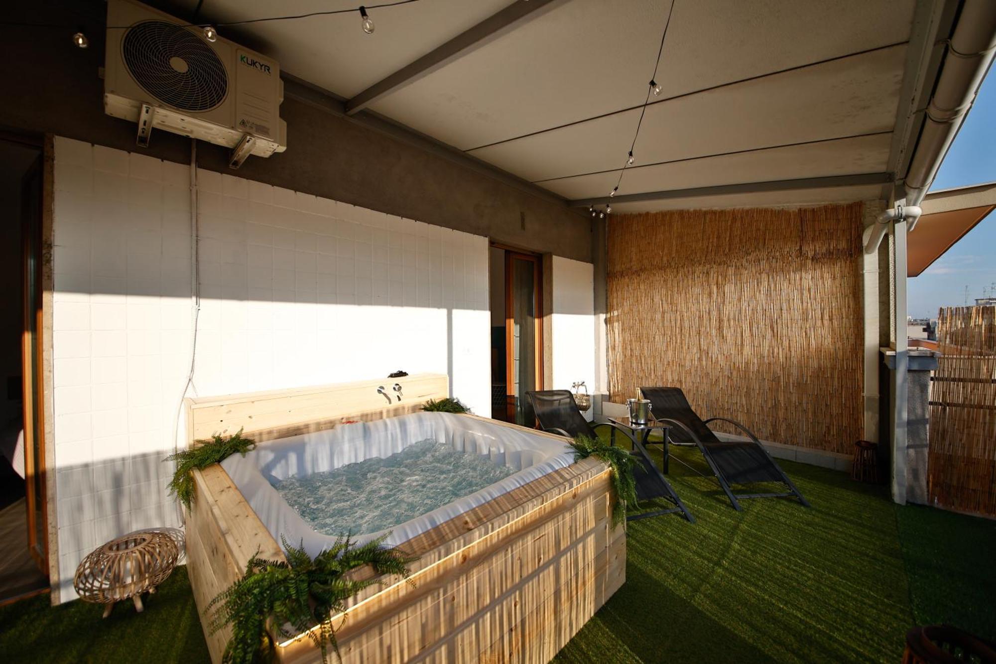 Atticoderossi A 500Mt Da Stazione&Centrostorico Apartment Bari Luaran gambar
