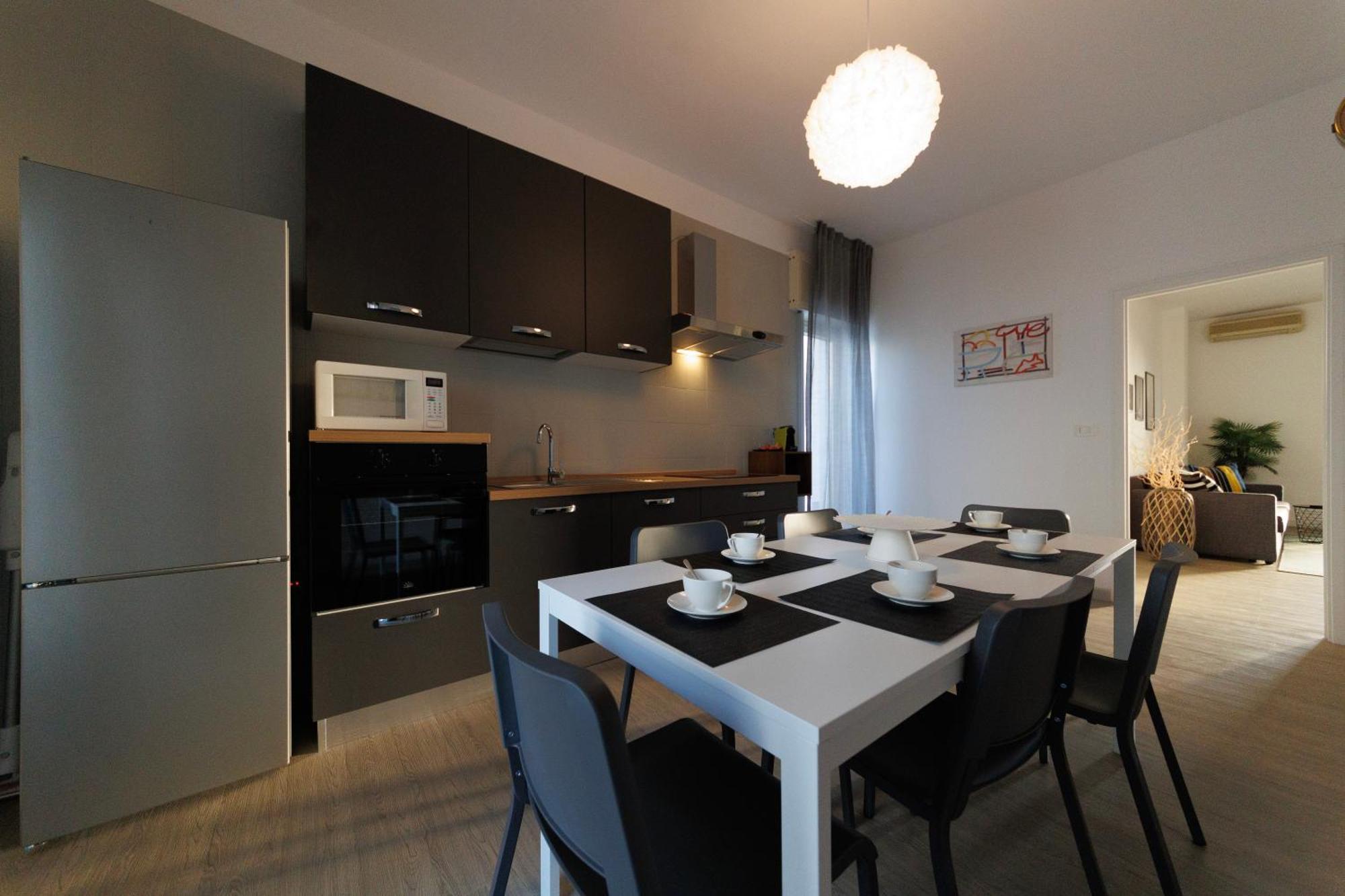 Atticoderossi A 500Mt Da Stazione&Centrostorico Apartment Bari Luaran gambar